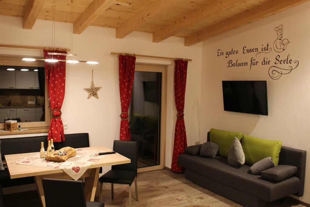 Alpinjuwel In Hippach Apartment ภายนอก รูปภาพ