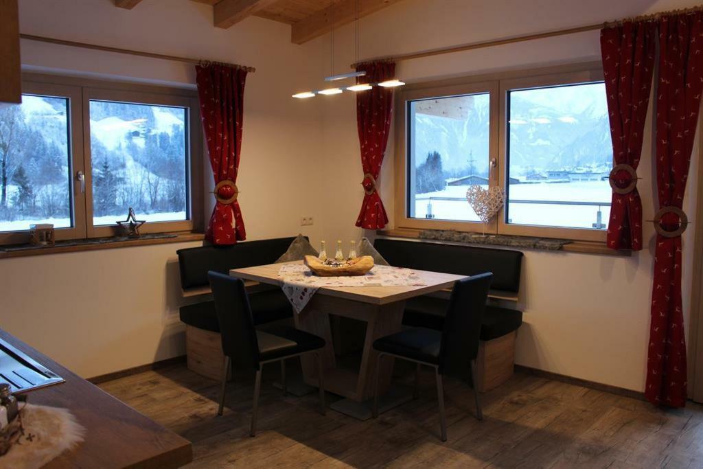 Alpinjuwel In Hippach Apartment ภายนอก รูปภาพ