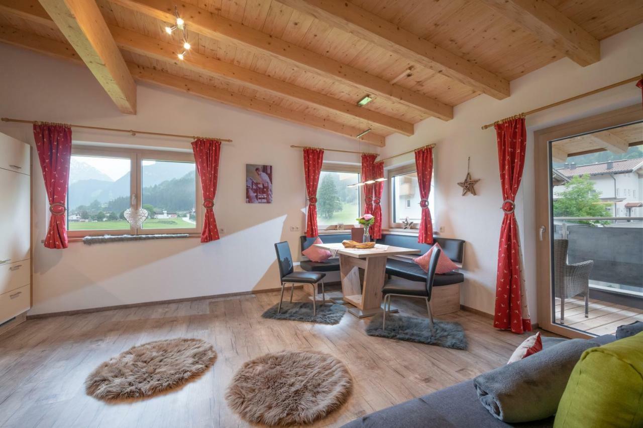 Alpinjuwel In Hippach Apartment ภายนอก รูปภาพ