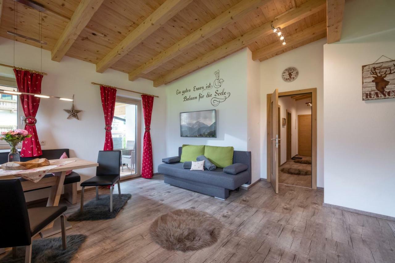 Alpinjuwel In Hippach Apartment ภายนอก รูปภาพ